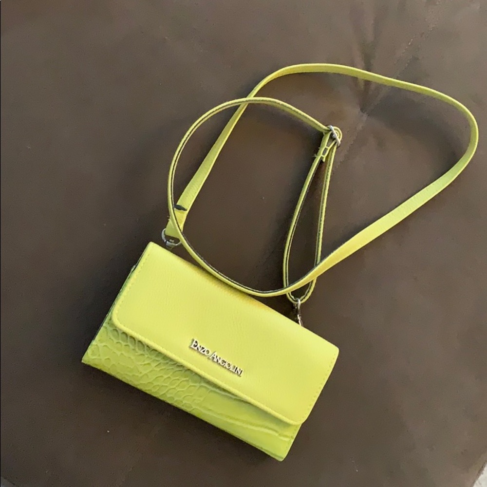Crossbody wallet